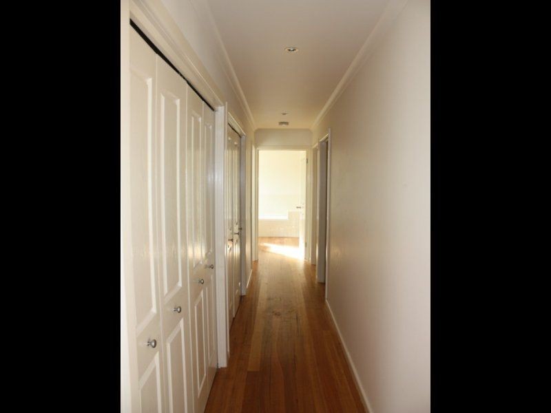 2/9 Robinson Court, Benalla VIC 3672