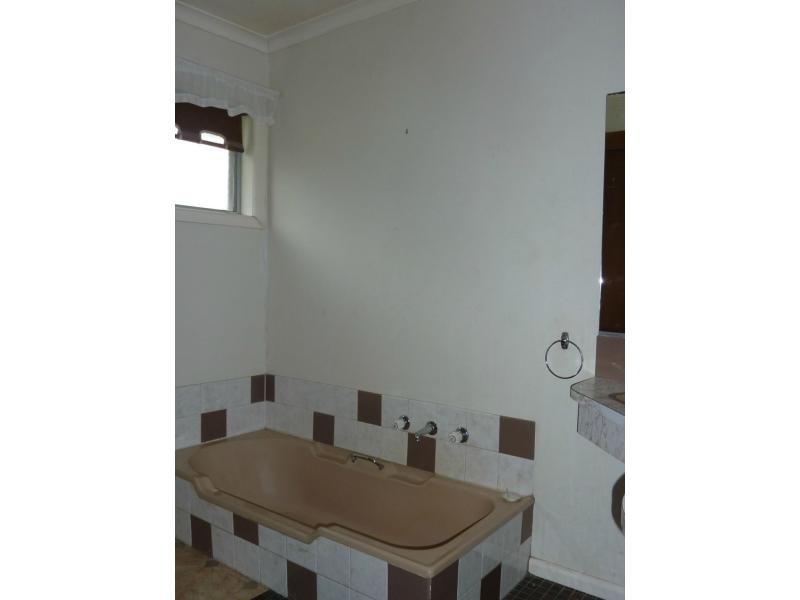 48 Riverview Road, Benalla VIC 3672