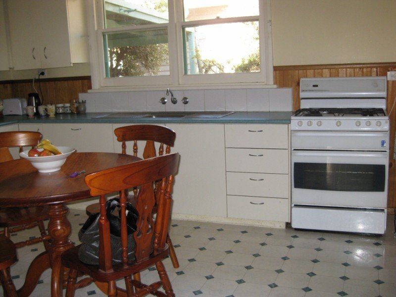 9 Tomkins Parade, Benalla VIC 3672