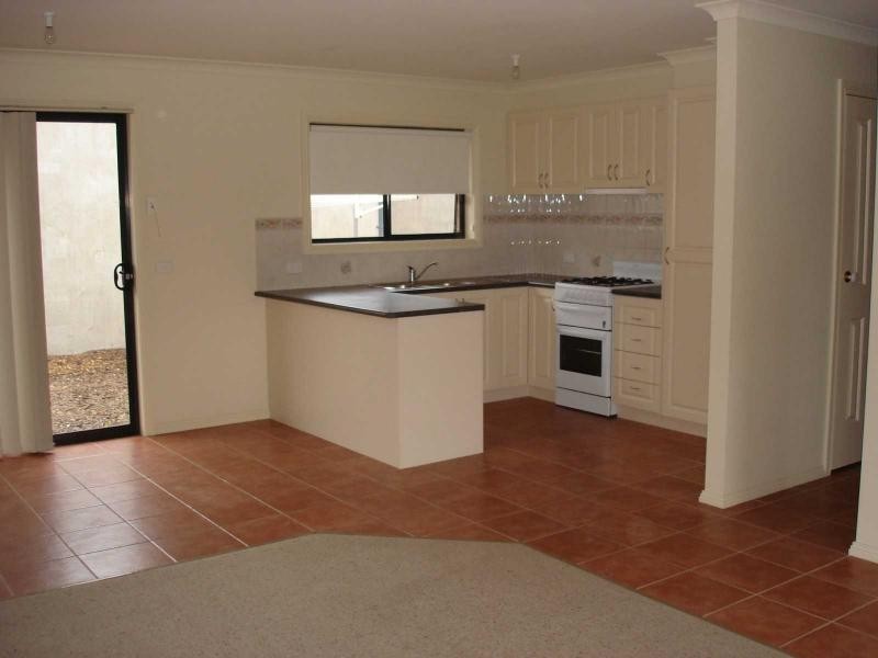 8/19 Mary Street, Benalla VIC 3672