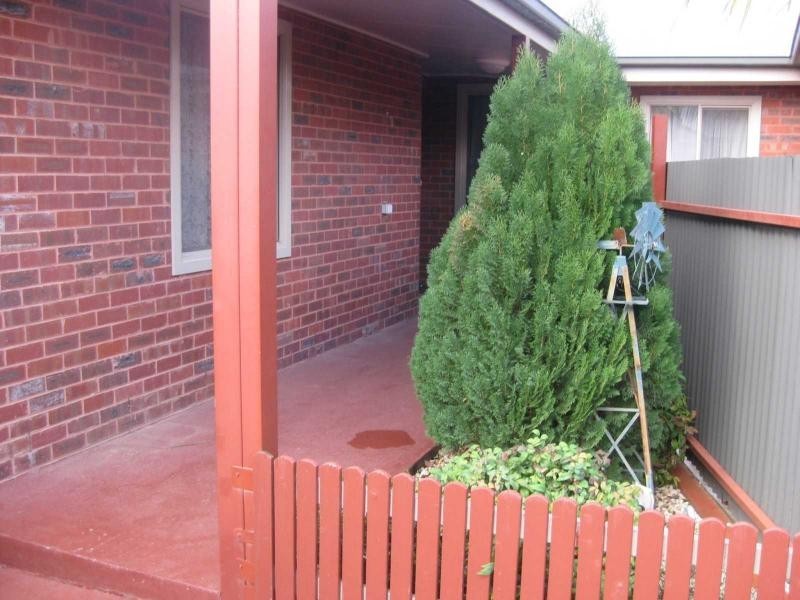 2/12 George Say Court, Benalla VIC 3672