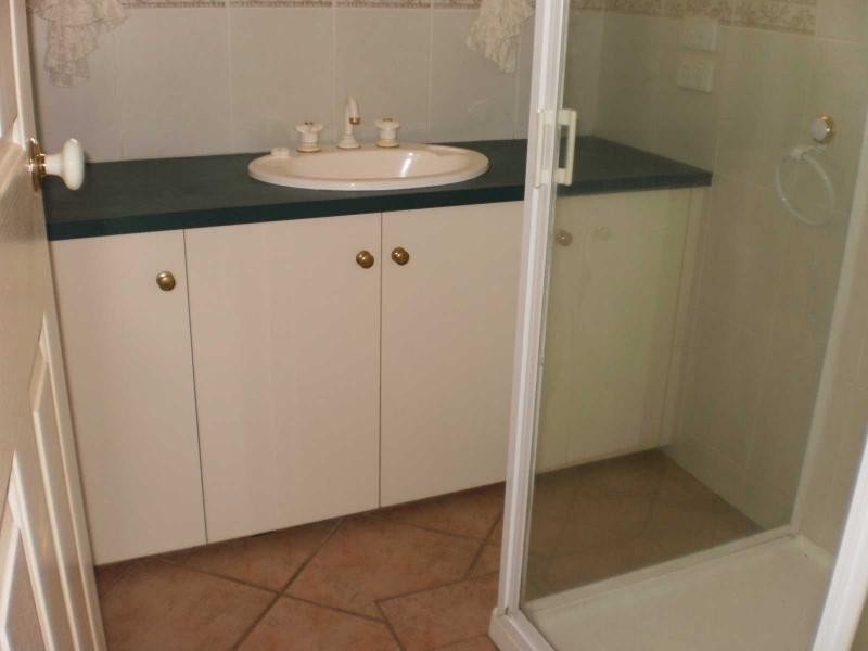 2/12 George Say Court, Benalla VIC 3672