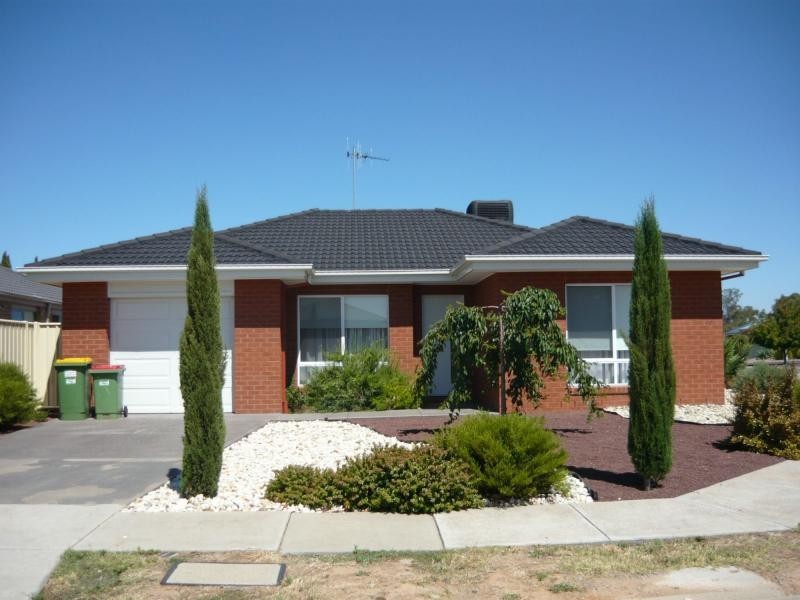2 Schulz Street, Benalla VIC 3672