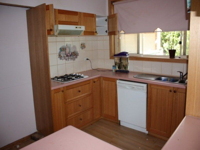 11 Amos Avenue, Benalla VIC 3672