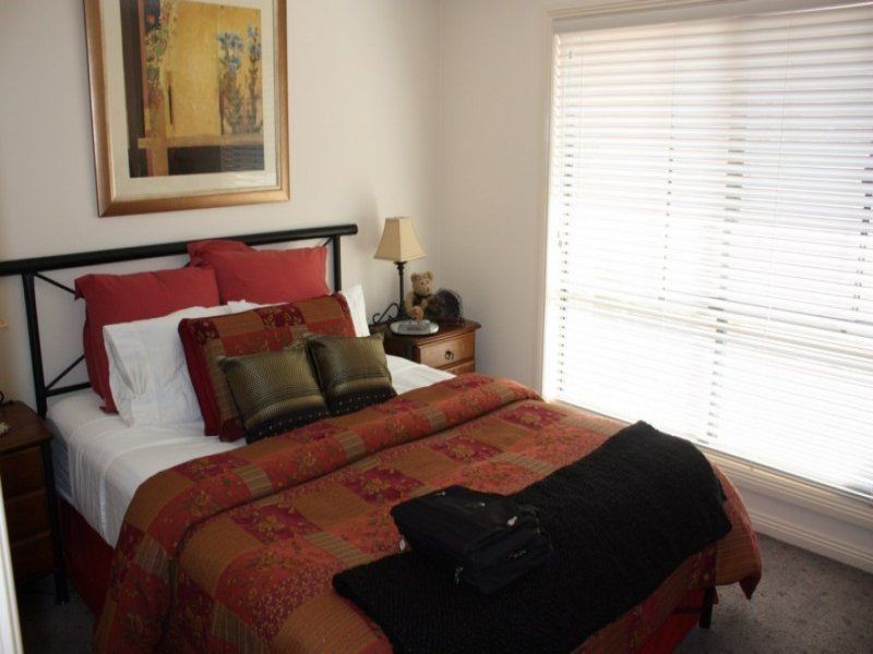 1/4 Herons Court, Benalla VIC 3672