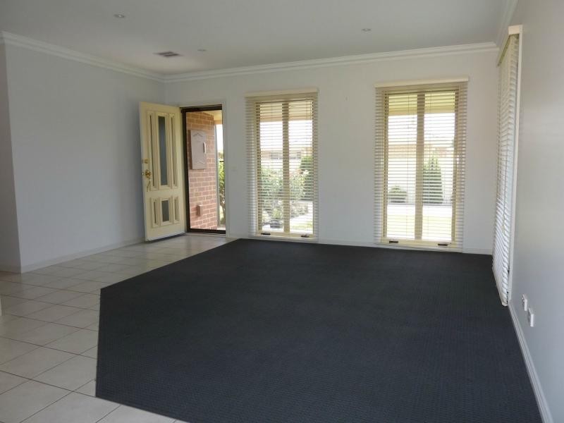 1/12 Wattletree Grove, Benalla VIC 3672