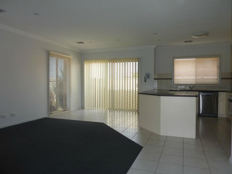 1/12 Wattletree Grove, Benalla VIC 3672