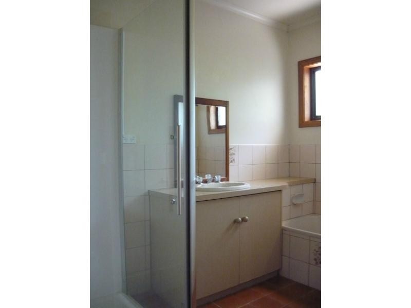 2/19 Latimer Street, Benalla VIC 3672