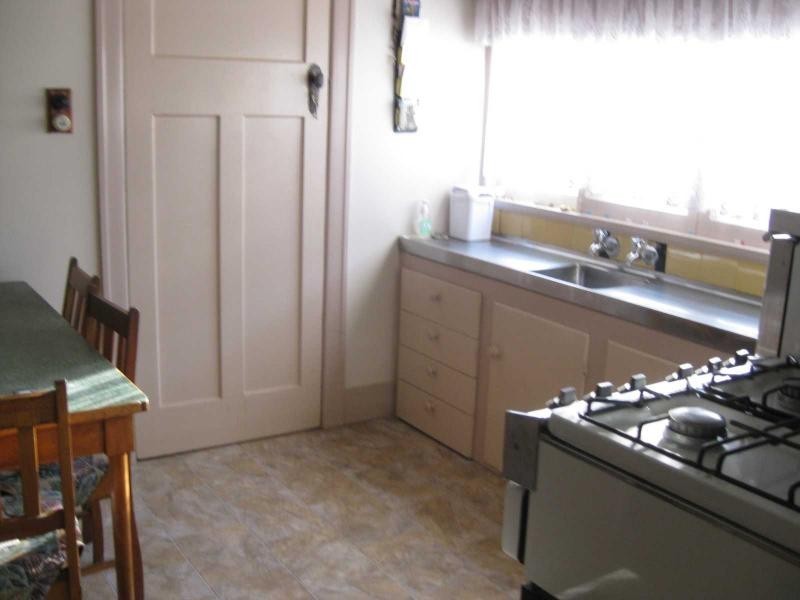 6 Goomalibee Street, Benalla VIC 3672