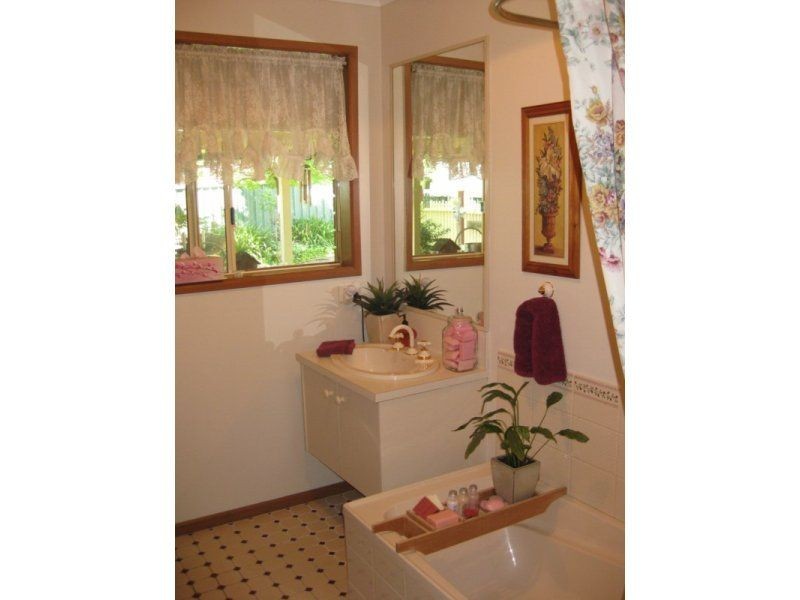 2 Plum Court, Benalla VIC 3672