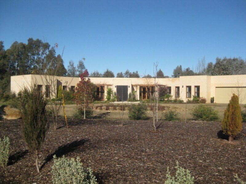 89 Grant Drive, Benalla VIC 3672