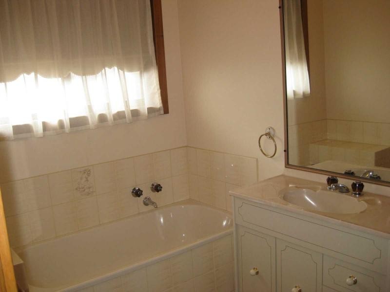 Unit 2/117 Clarke Street, Benalla VIC 3672