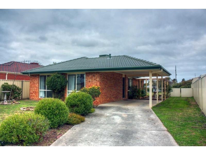 8 George Say Court, Benalla VIC 3672