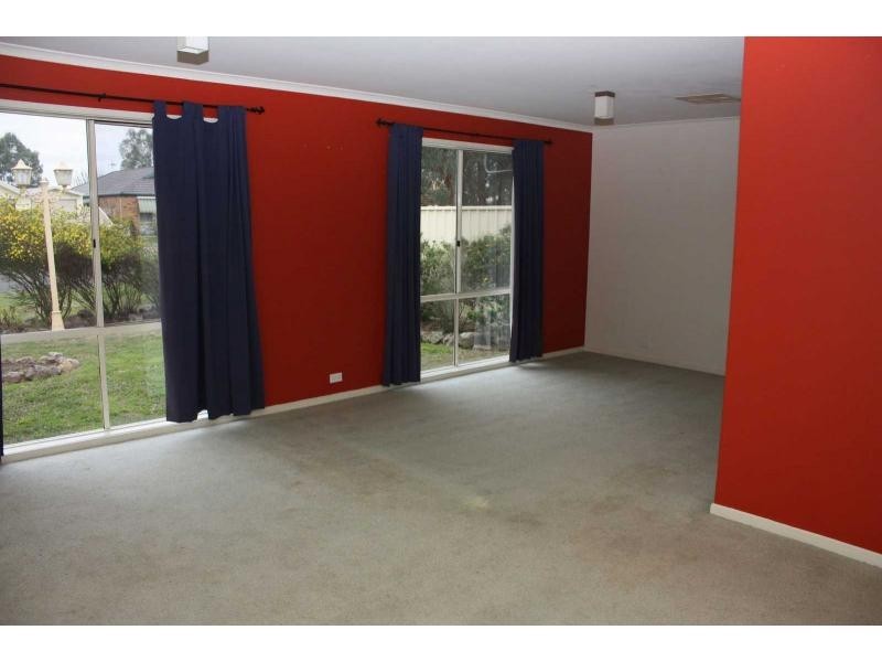 8 George Say Court, Benalla VIC 3672