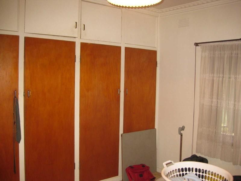 24 Parkview Parade, Benalla VIC 3672