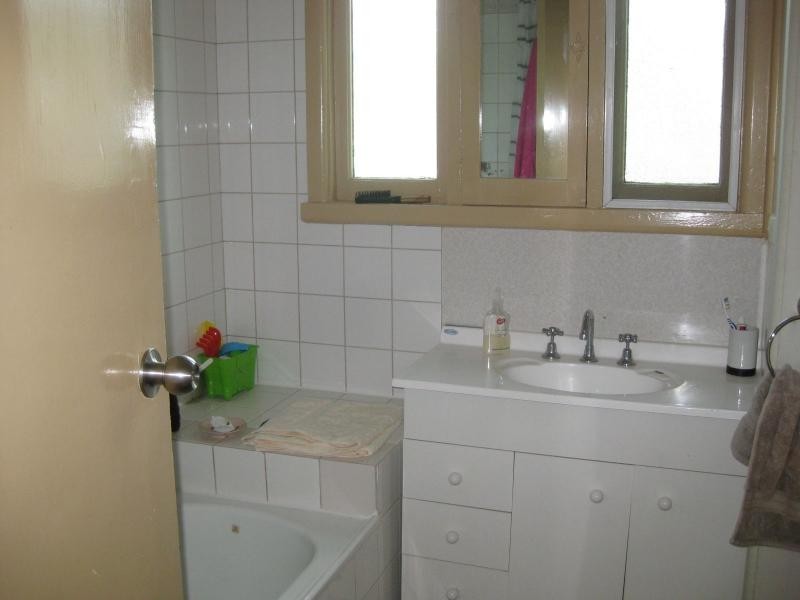 30 Roe Street, Benalla VIC 3672