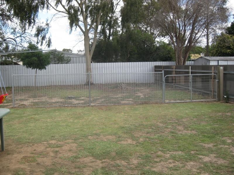 30 Roe Street, Benalla VIC 3672