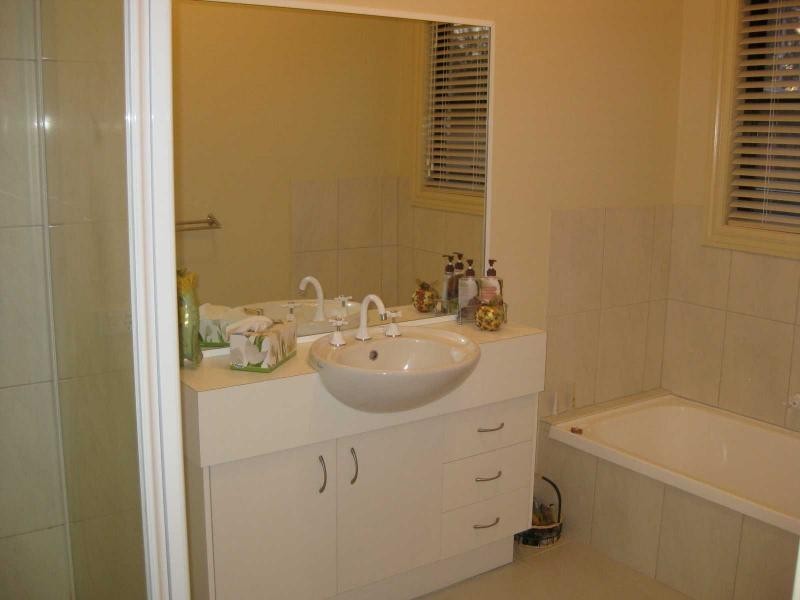 19A Hair Crescent, Benalla VIC 3672