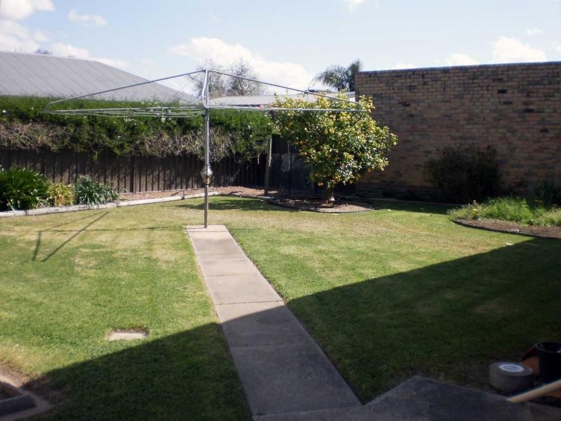 8 Dawn Street, Benalla VIC 3672