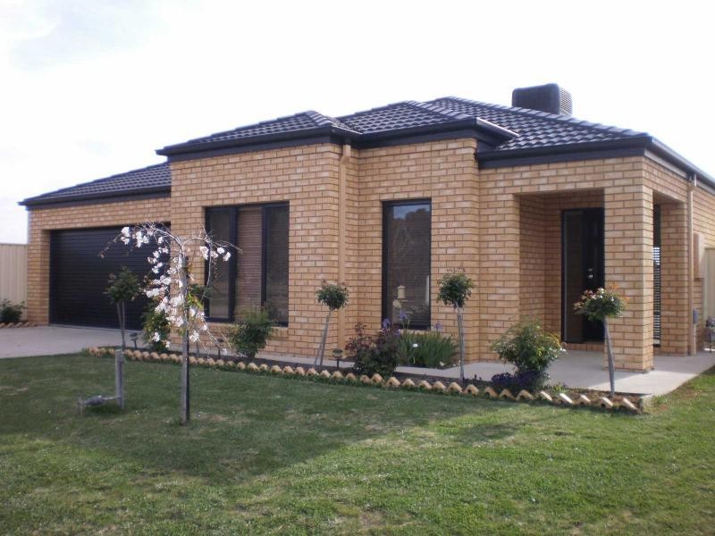 96 Thomas Street, Benalla VIC 3672