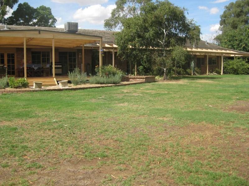 85 Willis Little Drive, Benalla VIC 3672