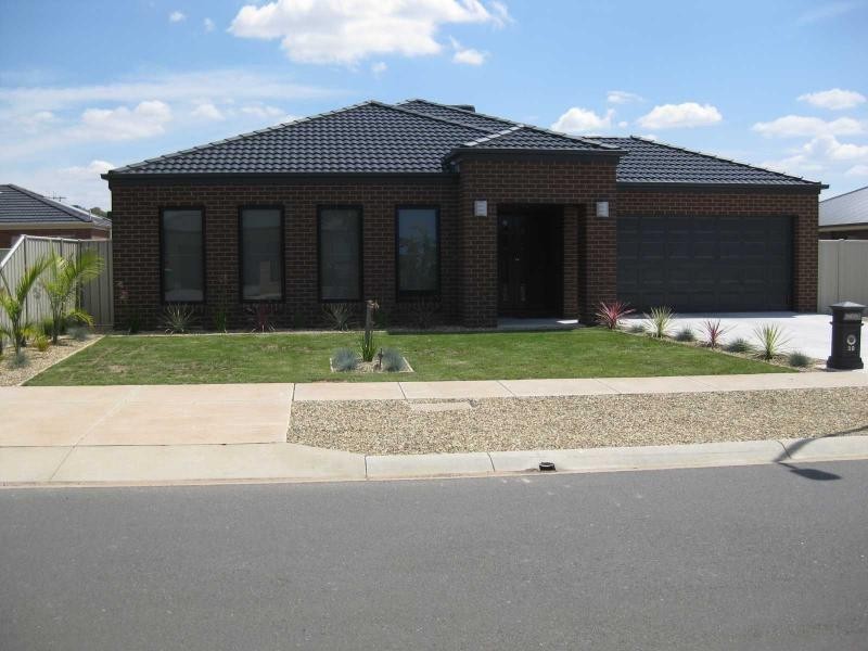 30 McNulty Drive, Benalla VIC 3672