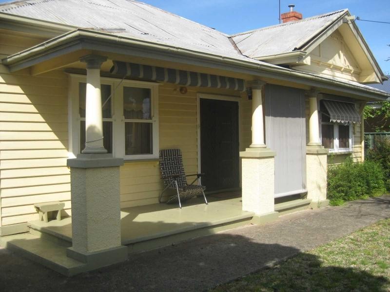 33 Charles Street, Benalla VIC 3672
