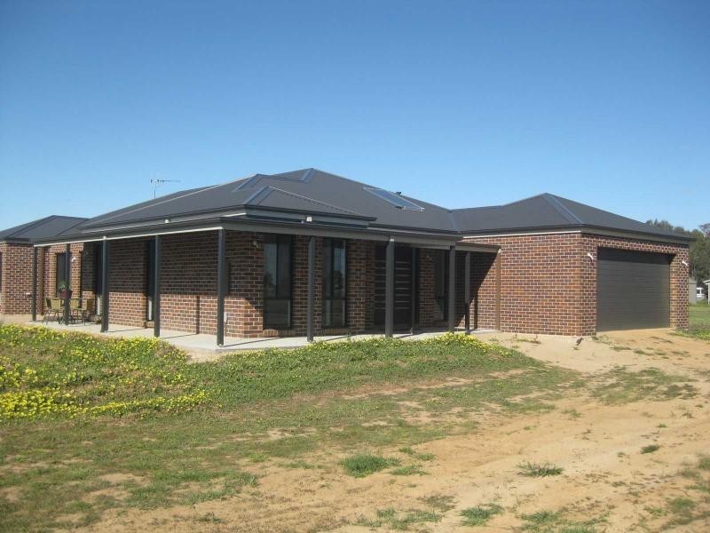 86 Racecourse Road, Benalla VIC 3672