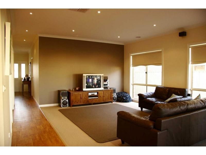 6 Sir Edward Drive, Benalla VIC 3672