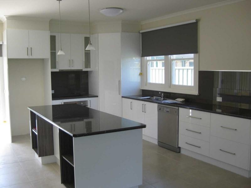 2 Meadows Avenue, Benalla VIC 3672