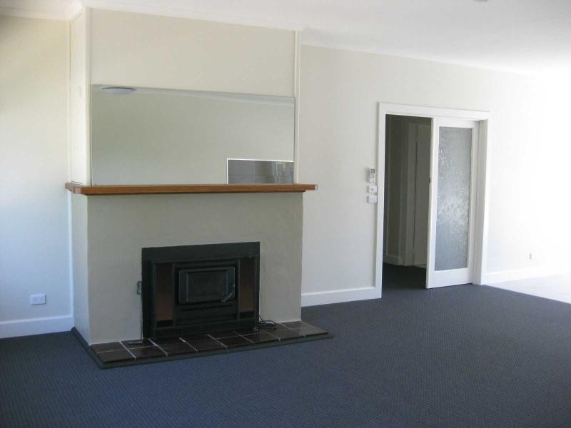 2 Meadows Avenue, Benalla VIC 3672