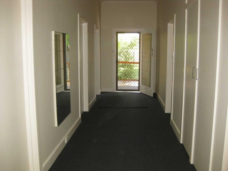 2 Meadows Avenue, Benalla VIC 3672