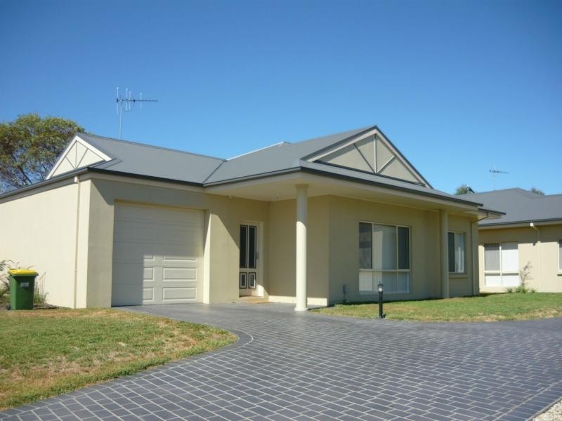 1/6 Peppermint Place, Benalla VIC 3672