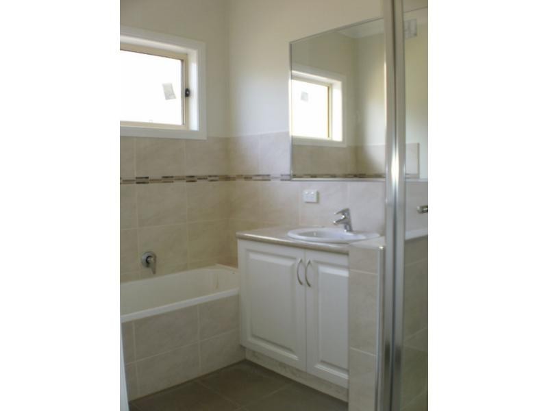 1/6 Peppermint Place, Benalla VIC 3672