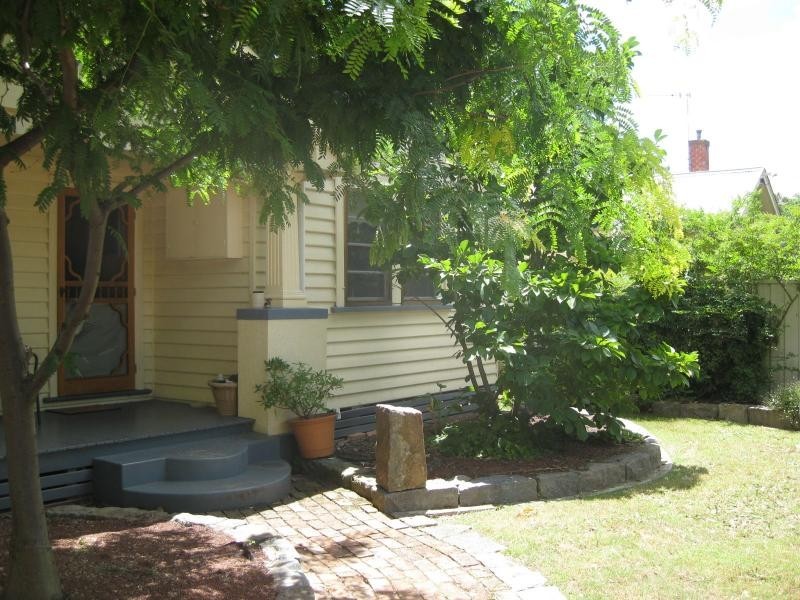 18 Deas Street, Benalla VIC 3672