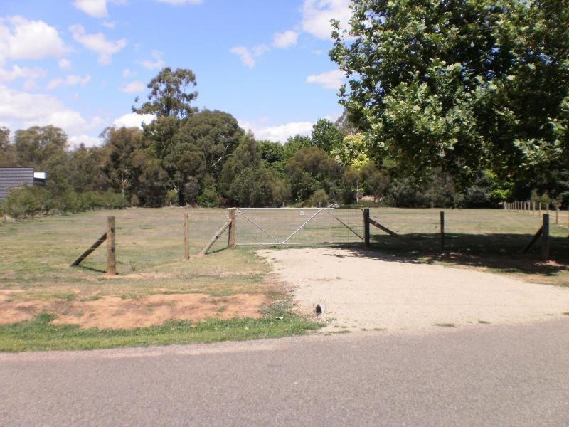 69 Grant Drive, Benalla VIC 3672