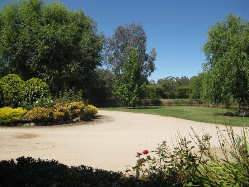 78 Willis Little Drive, Benalla VIC 3672