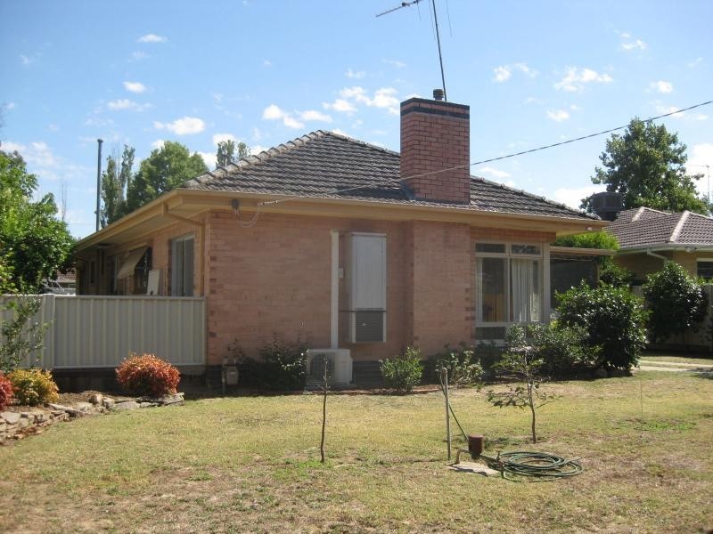 12 Amos Avenue, Benalla VIC 3672