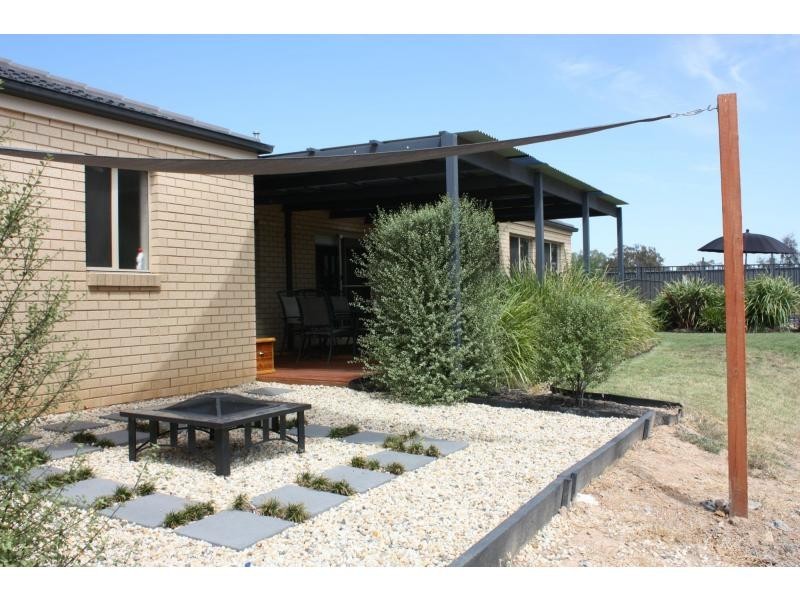 14 Stapleton Court, Benalla VIC 3672