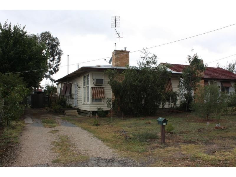 15 Dunn Street, Benalla VIC 3672