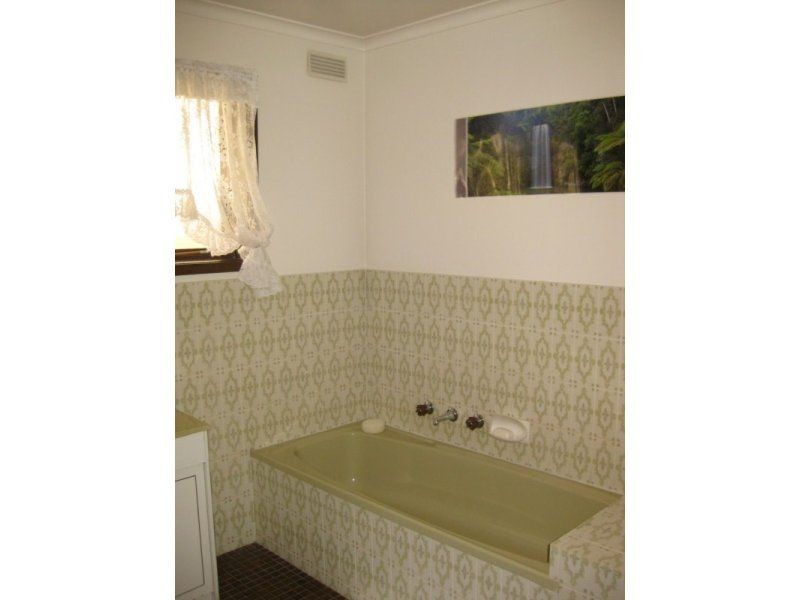 52 Monds Avenue, Benalla VIC 3672