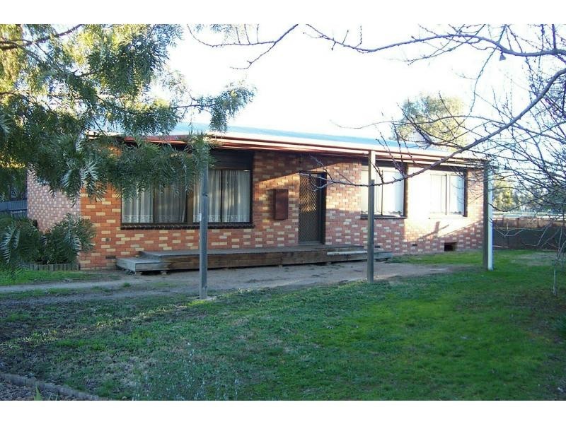 39 Palmerston Street, Baddaginnie VIC 3670