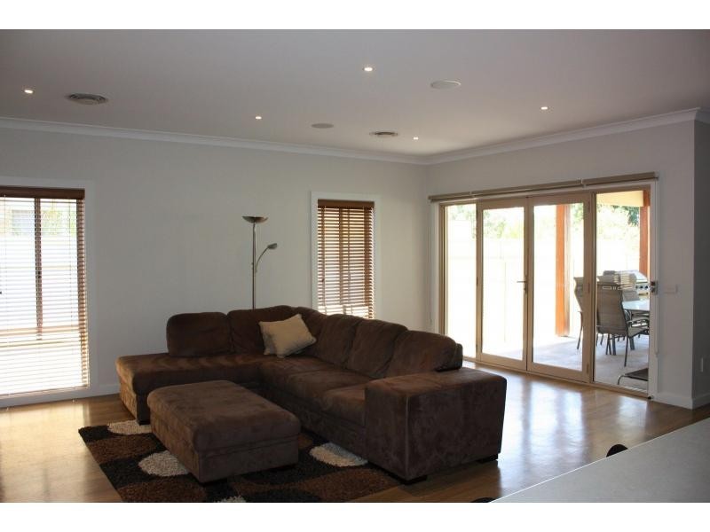 5 Ironbark Drive, Benalla VIC 3672