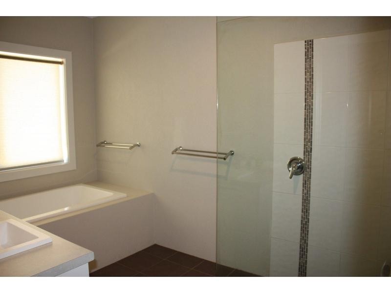 5 Ironbark Drive, Benalla VIC 3672