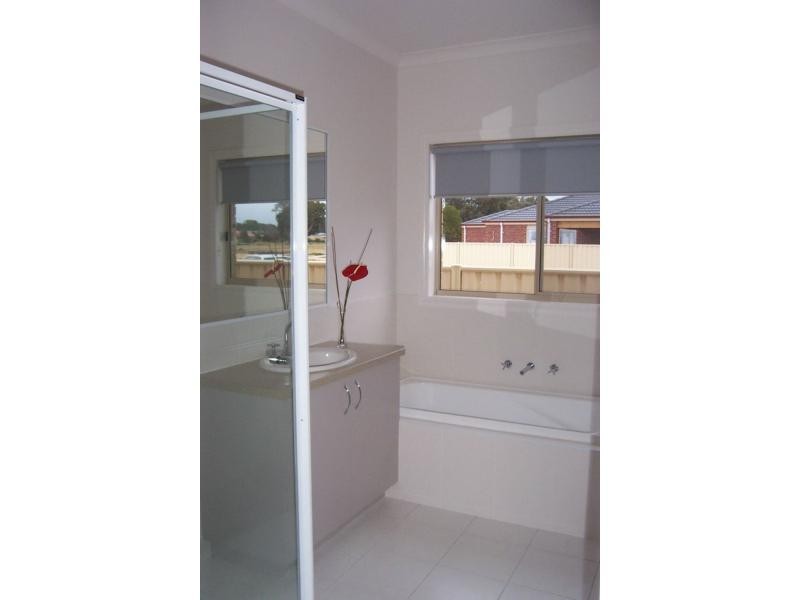 3 Ironbark Drive, Benalla VIC 3672