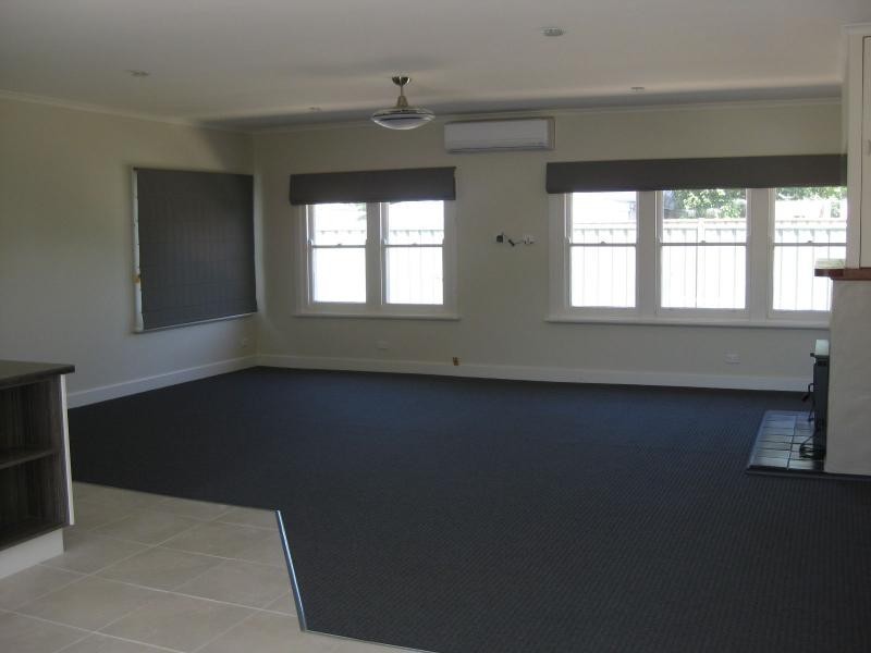 2 Meadows Avenue, Benalla VIC 3672