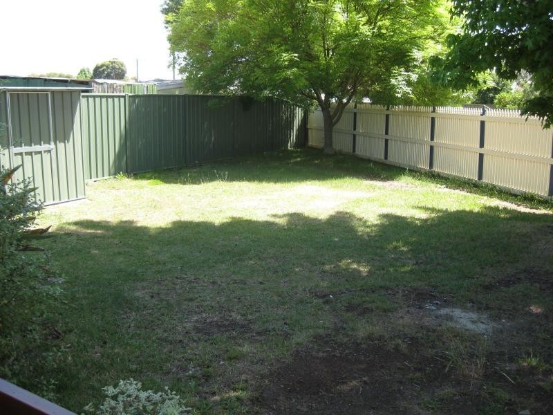 2 Meadows Avenue, Benalla VIC 3672