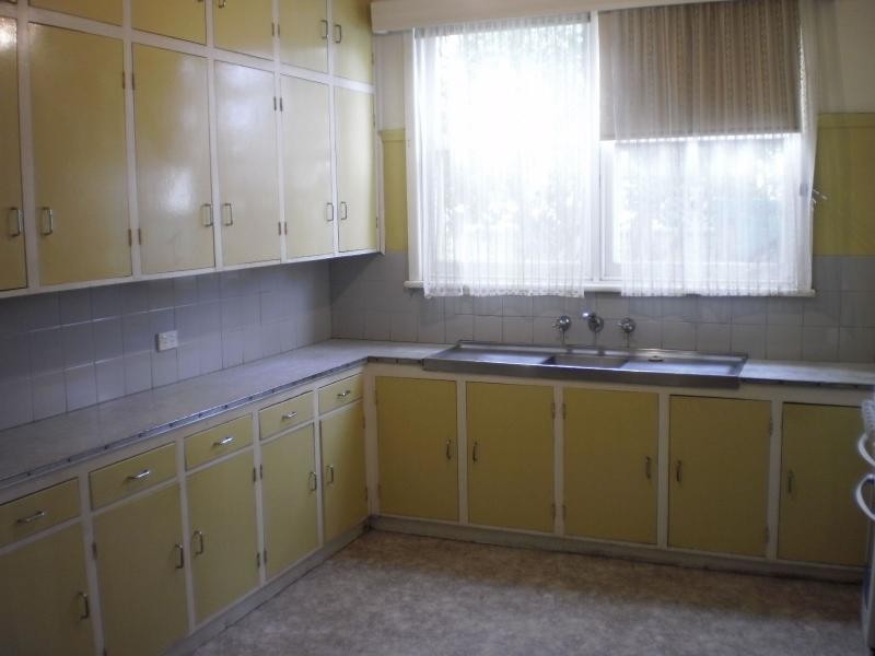 9 Deas Street, Benalla VIC 3672