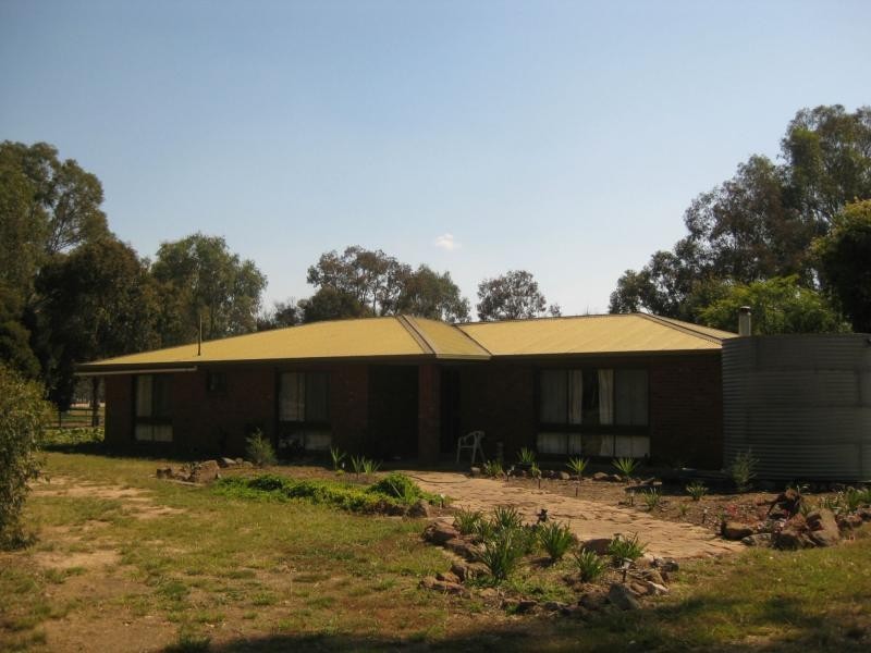 172 Basin Road, Benalla VIC 3672