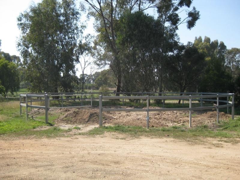 172 Basin Road, Benalla VIC 3672